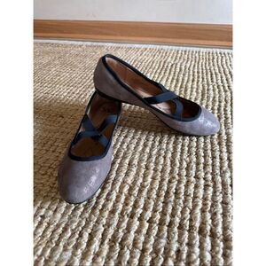 Söfft Shimmer Taupe Suede Mary Jane Flats Women’s Size 9M Leather